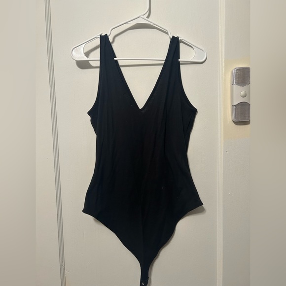 Abound Black Bodysuit - Picture 2 of 2
